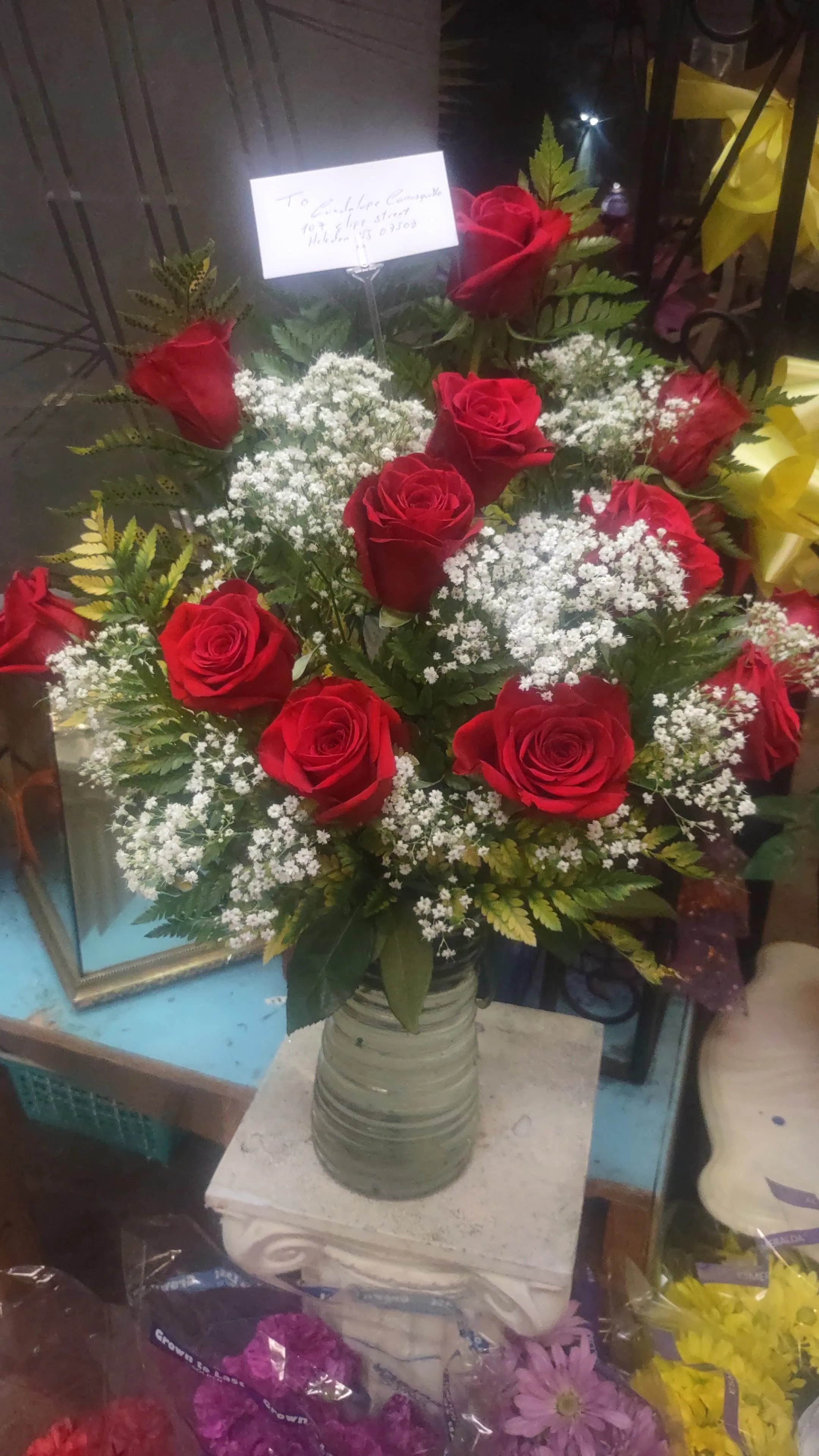 12 Red Roses 12 Red Roses