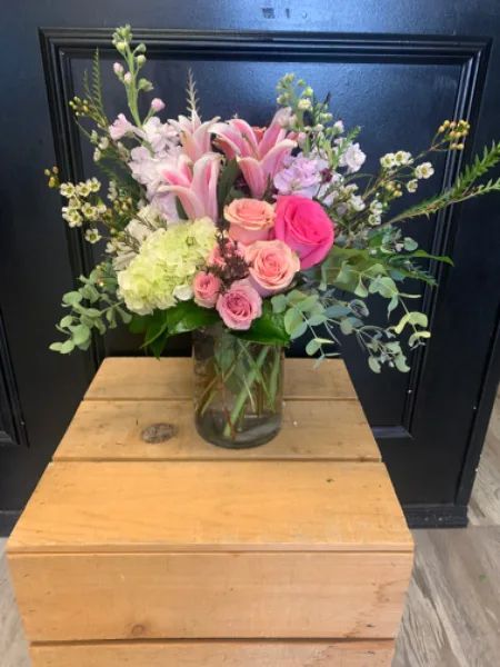 Designers choice Mix of spring blossoms