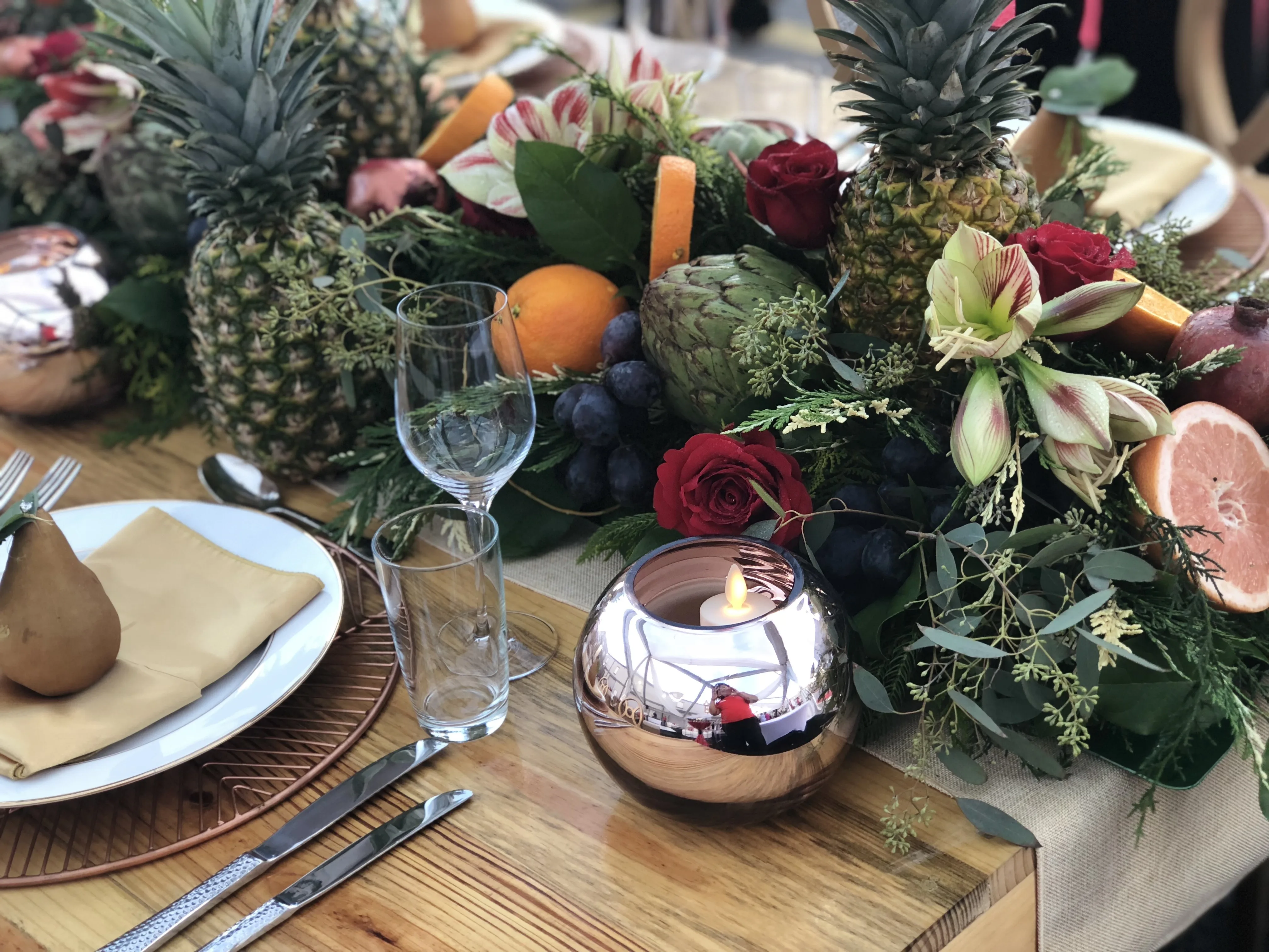 Holiday Table Floral Styling Holiday Table Floral Styling