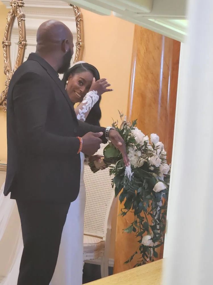 Netflix Love is Blind Ashley Pre Walk Down the Aisle