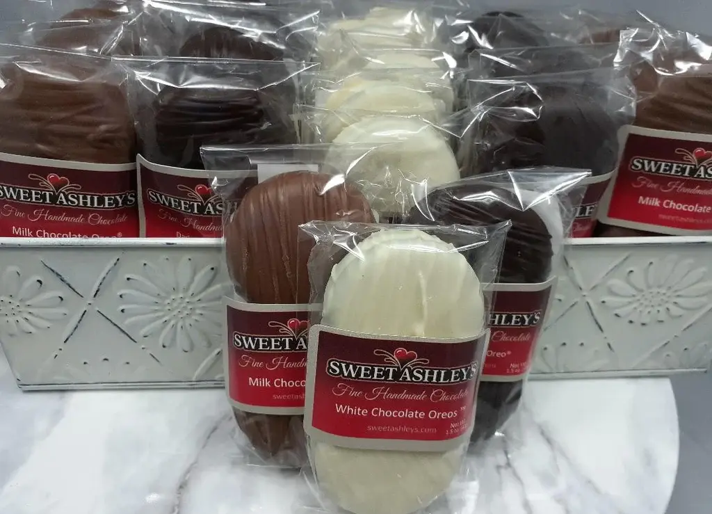 Sweet Ashley's Chocolate Covered Oreo Cookies - 2pk Sweet Ashley's Chocolate Covered Oreo Cookies - 2pk