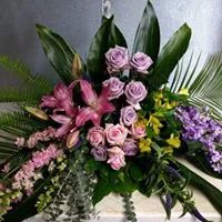 HEARTFELT EMBRACE CASKET FLOWER