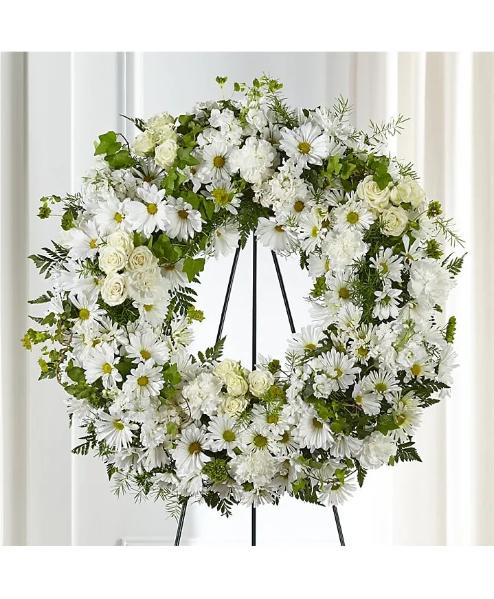 Wreath White Traditional Traditional Wreath White Traditional Traditional