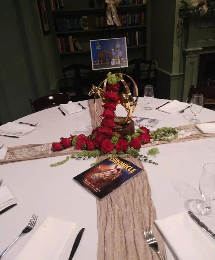 Horse Lovers Award Centerpiece - Event Horse Lovers Award Centerpiece - Event