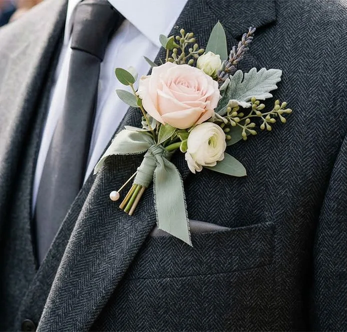 Boutonniere - Boutonniere -