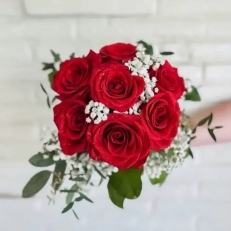 Rose Handheld Bouquet