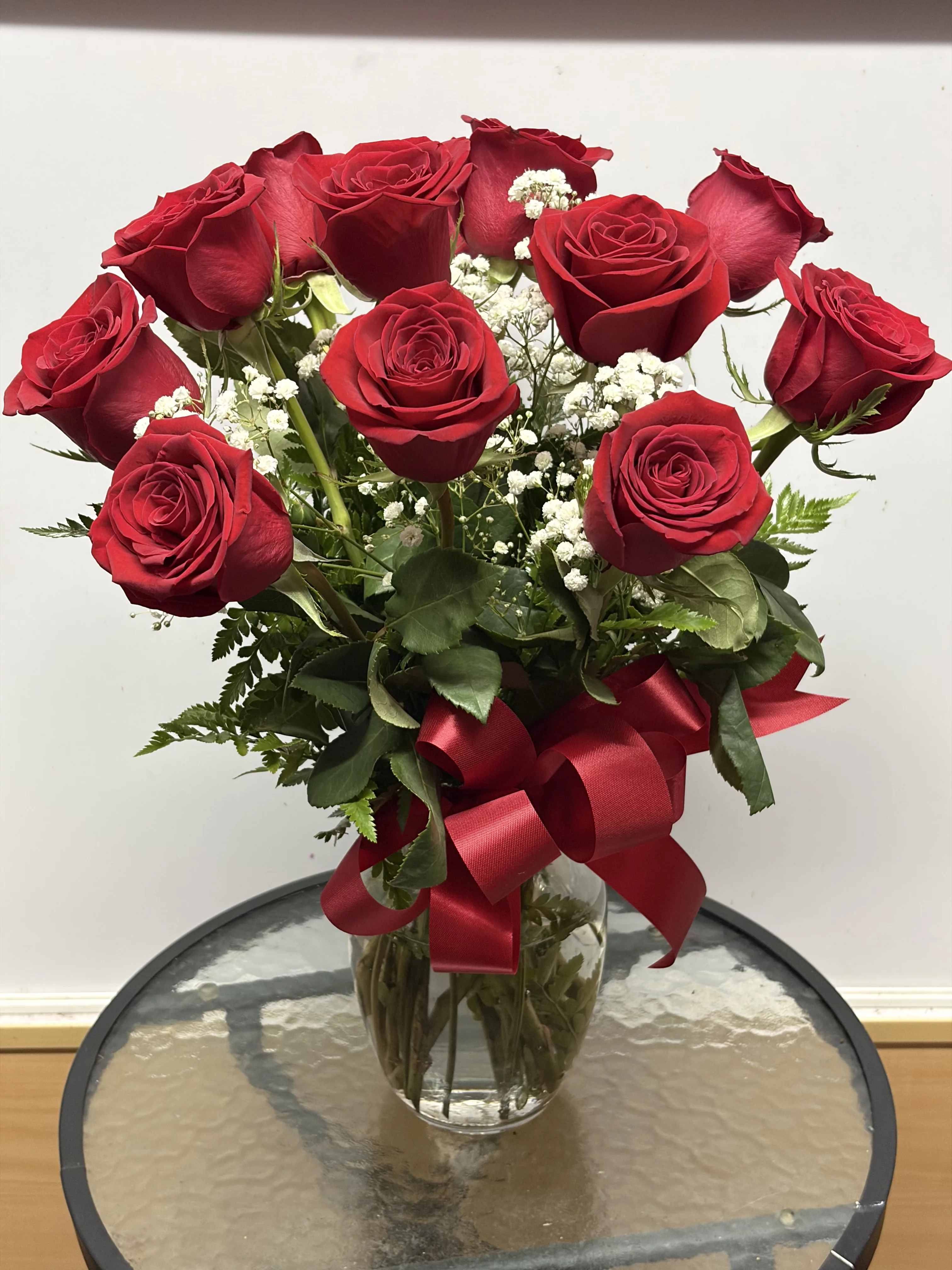 Classic Rose Vase Arrangement Classic Rose Vase Arrangement
