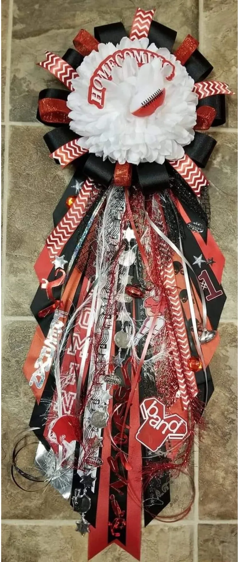 Homecoming Mum - Large Homecoming Mum - Large