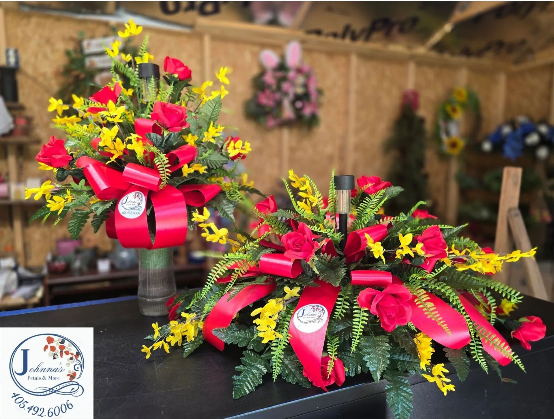 Red and Yellow Ensemble Set with solar lights Silk Saddle & Vase Insert