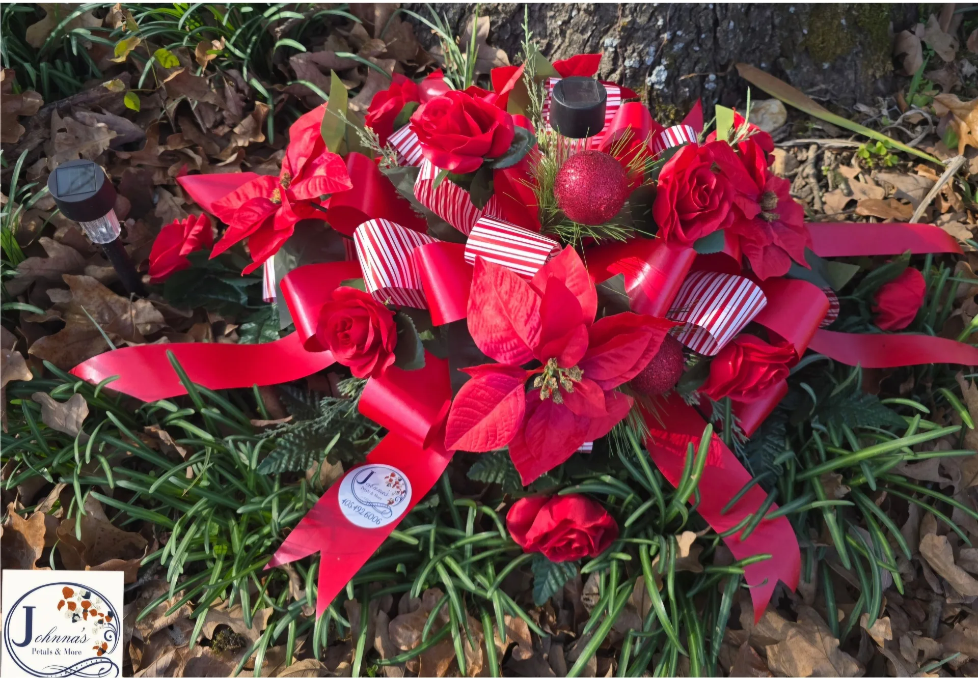 Christmas Silk Spray w/solar light Silk Arrangement Christmas Silk Spray w/solar light Silk Arrangement