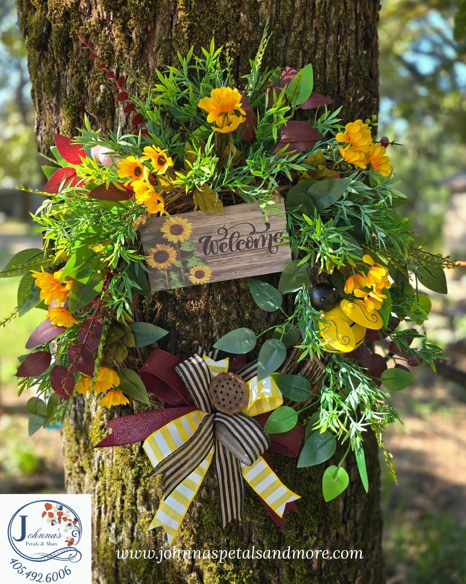 'Welcome Bee' Mini Sunflower Grapevine Wreath 'Welcome Bee' Mini Sunflower Grapevine Wreath