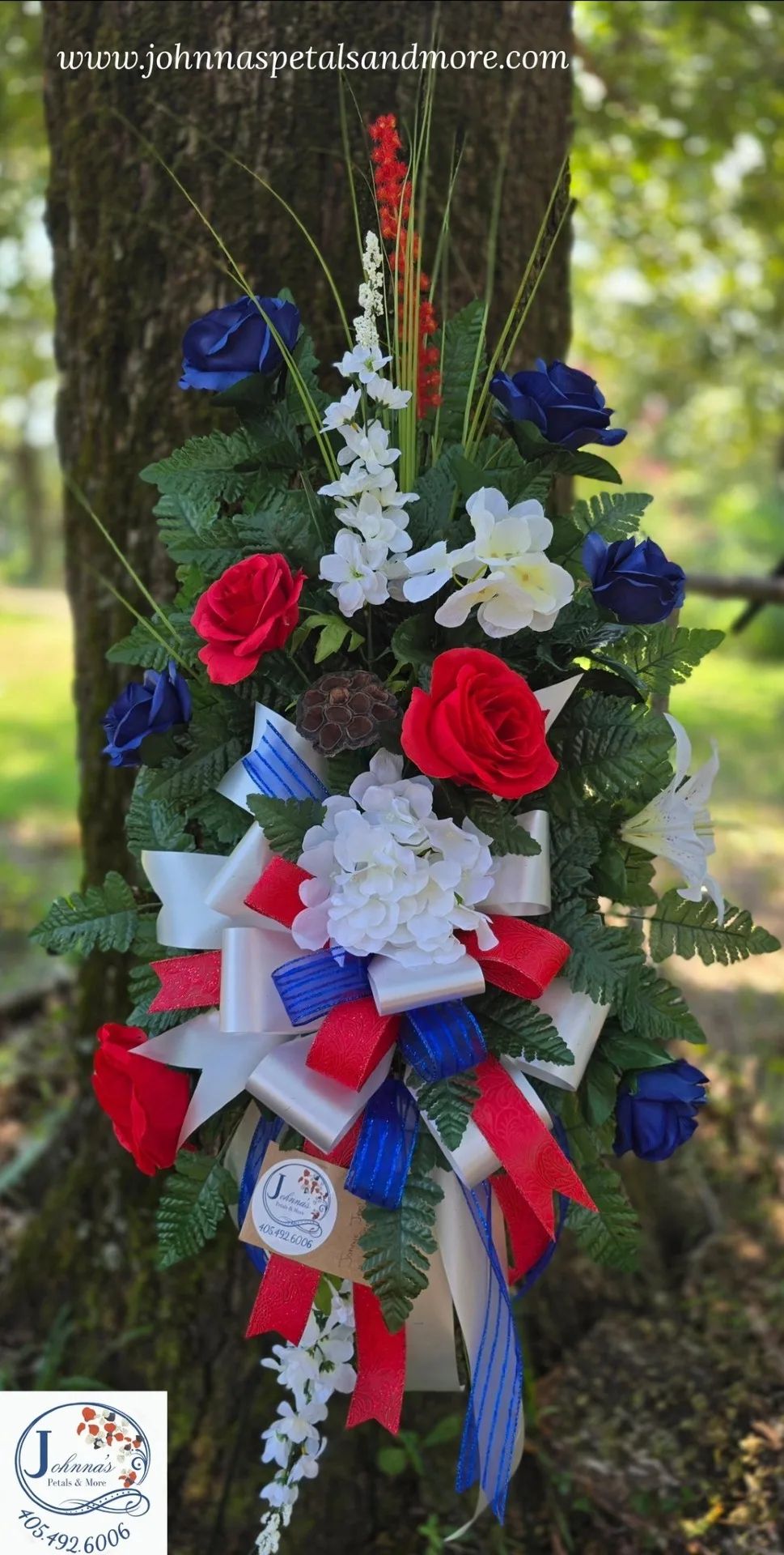 "Patriotic' Silk Spray on easel Silk Arrangement