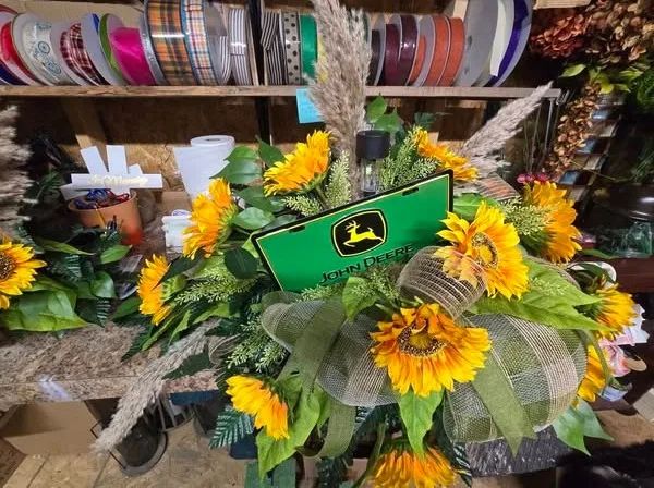 John Deere Silk Spray on brick with solar light Silk Arrangement