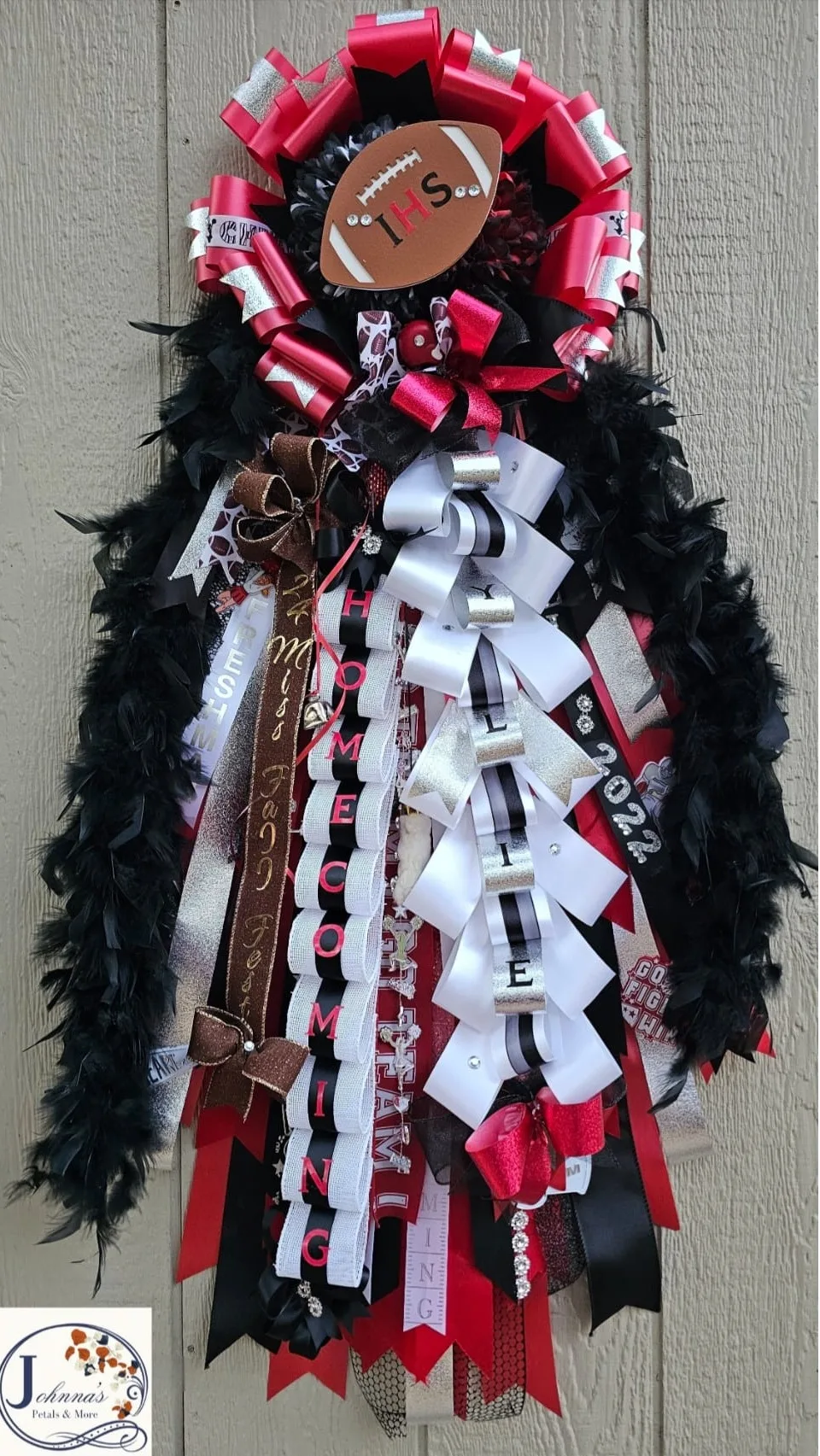 Homecoming Double Mum - Jumbo with neck strap Homecoming Double Mum - Jumbo with neck strap