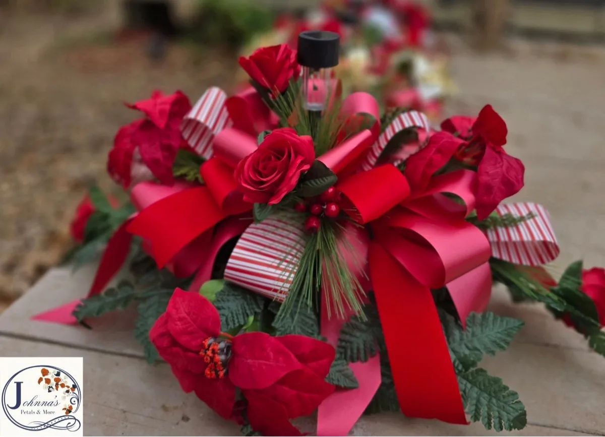 Silk Christmas Spray w/solar light Silk Arrangement