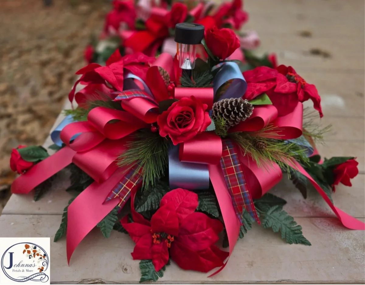 Silk Christmas Spray w/solar light Silk Arrangement