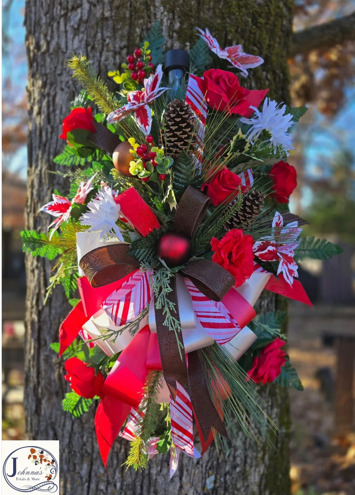 Christmas Cemetery Vertical Floral w/Solar Light Christmas Cemetery Vertical Floral w/Solar Light