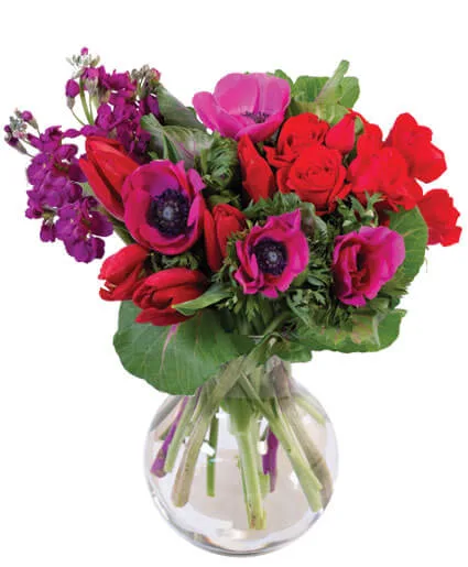 Striking Scarlet Bouquet Striking Scarlet Bouquet