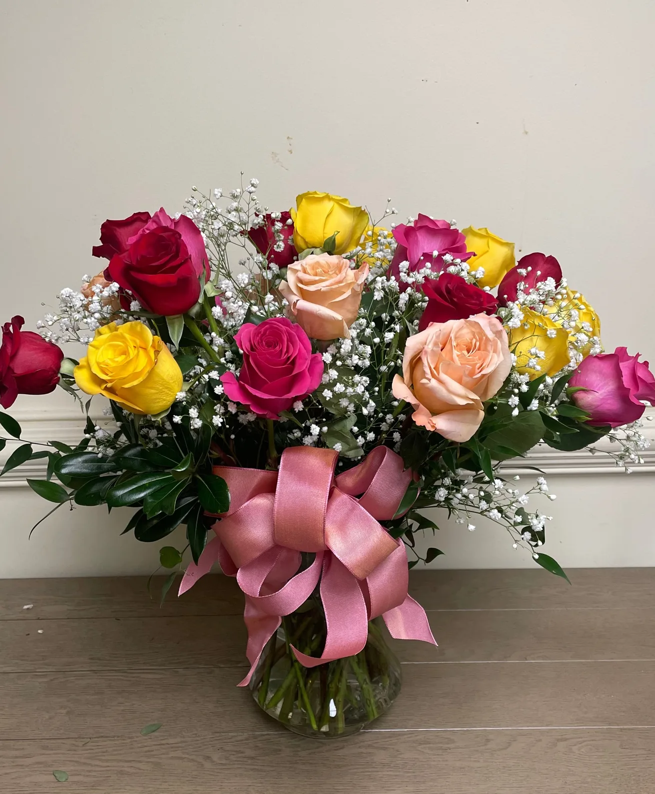 24 mixed colors rose Vase arrangement 24 mixed colors rose Vase arrangement