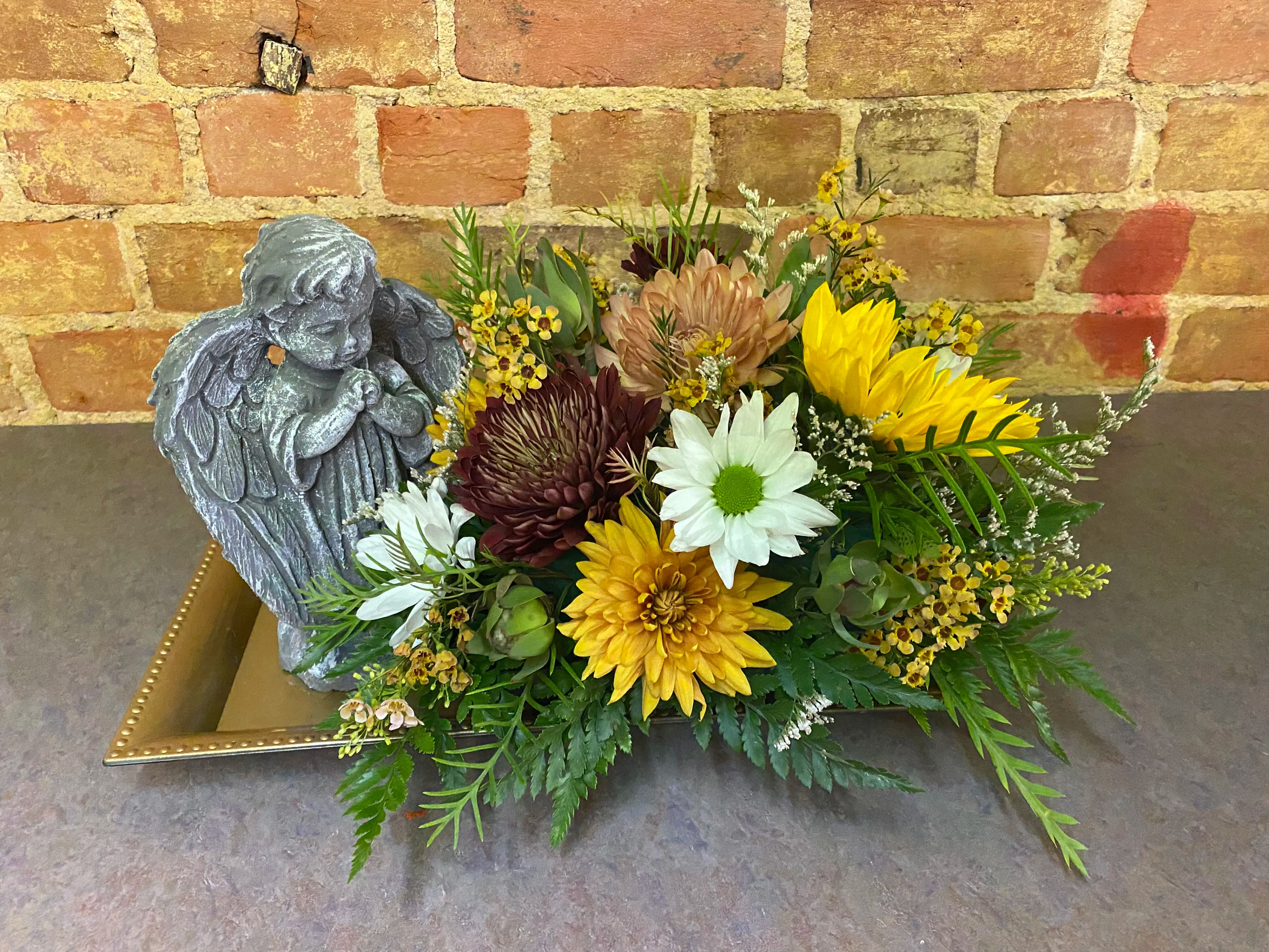 Praying Angel Arrangement