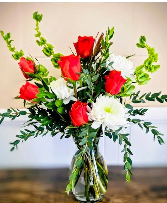 Modern Romance Half dozen roses