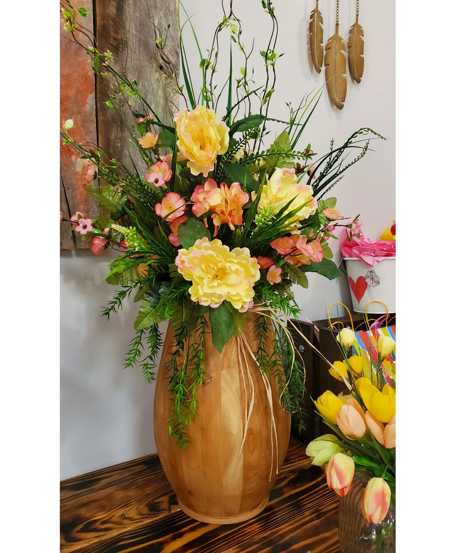 Wood vase arrangement silk flower Wood vase arrangement silk flower