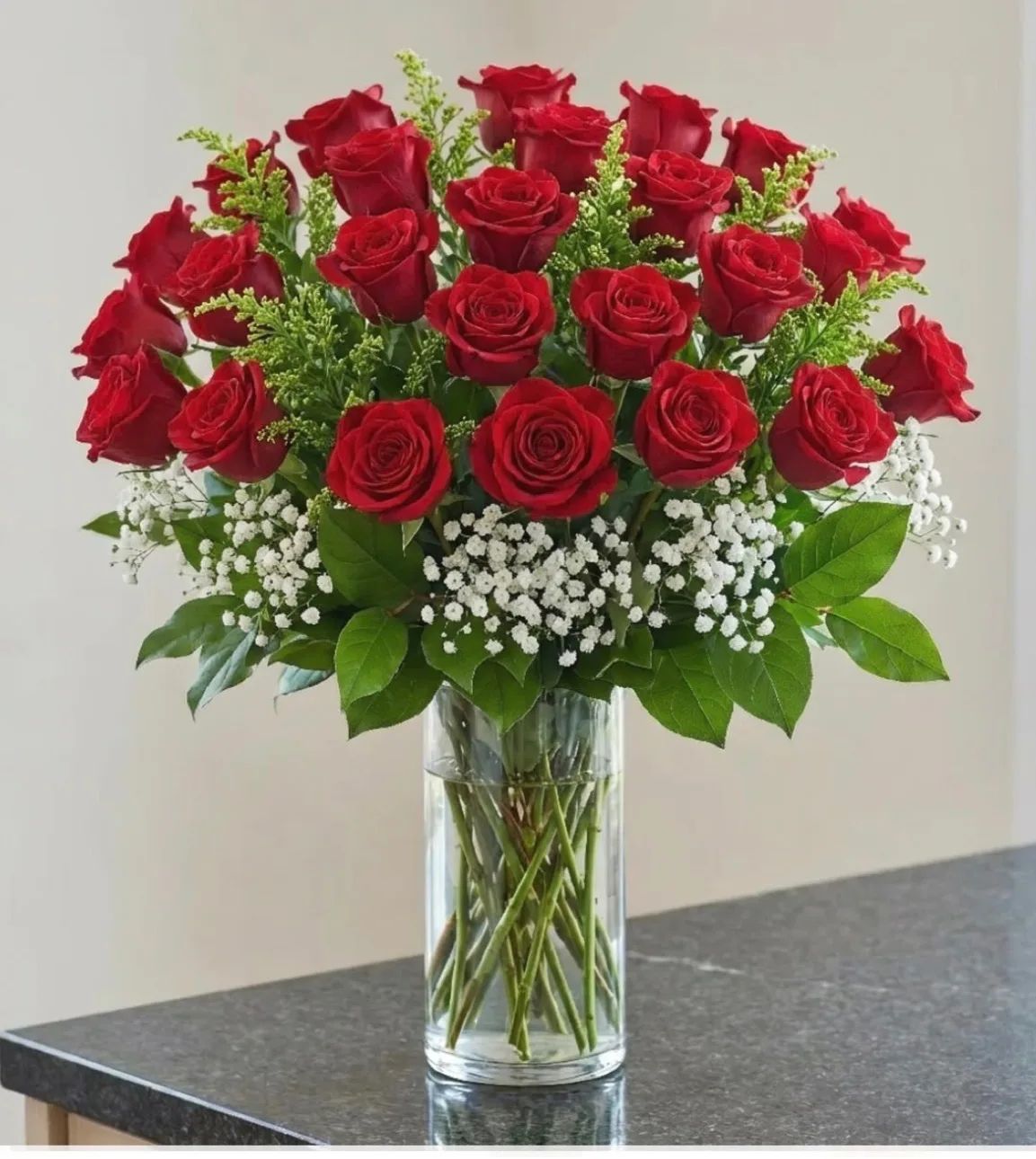 Classic dozen roses Anniversary/love & romance