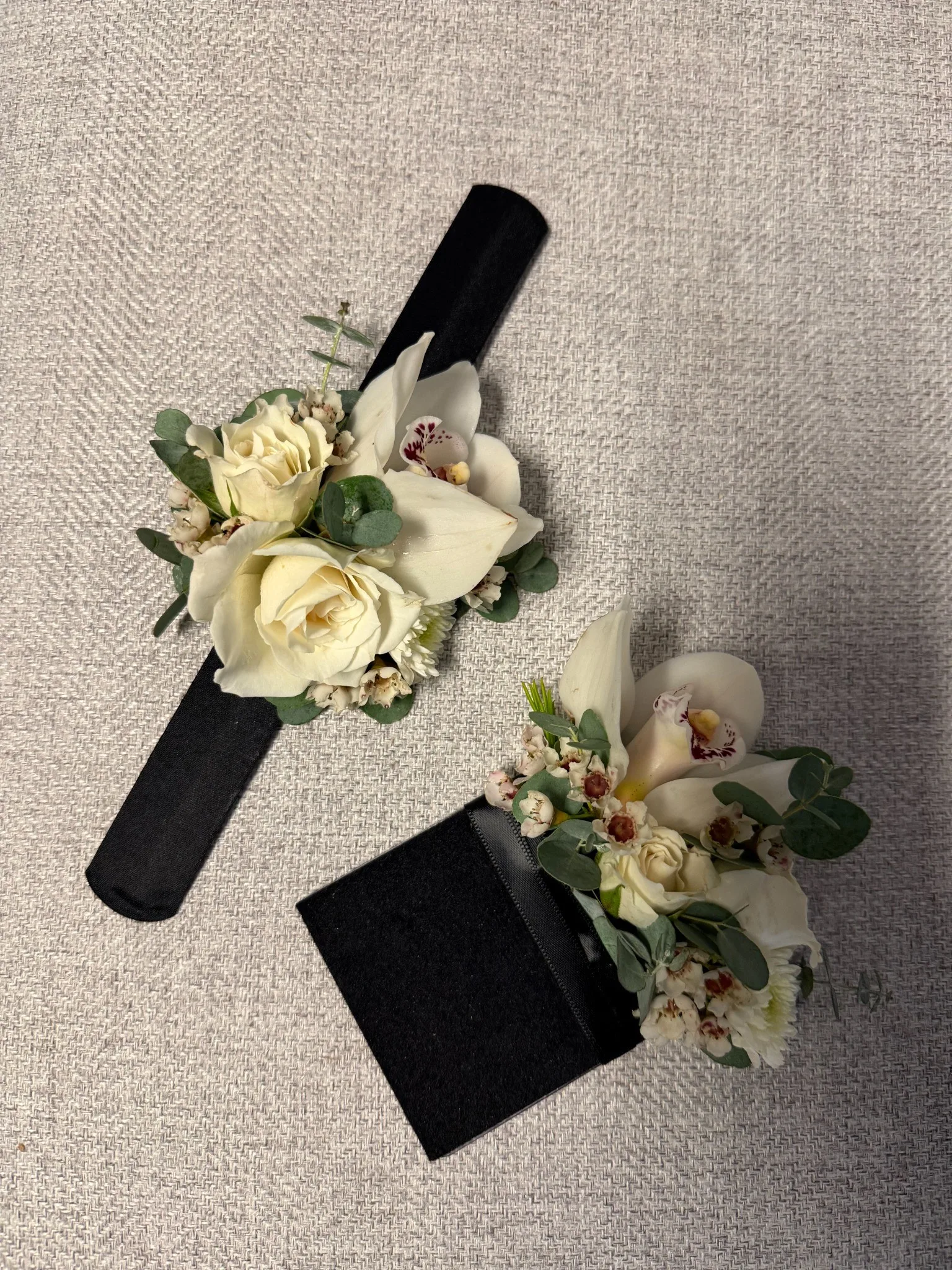 Wrist Corsage & Pocket Square Set Pick Your Colors Wrist Corsage & Pocket Square Set Pick Your Colors