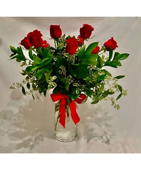 Dozen Red Roses Vase Arrangement Dozen Red Roses Vase Arrangement