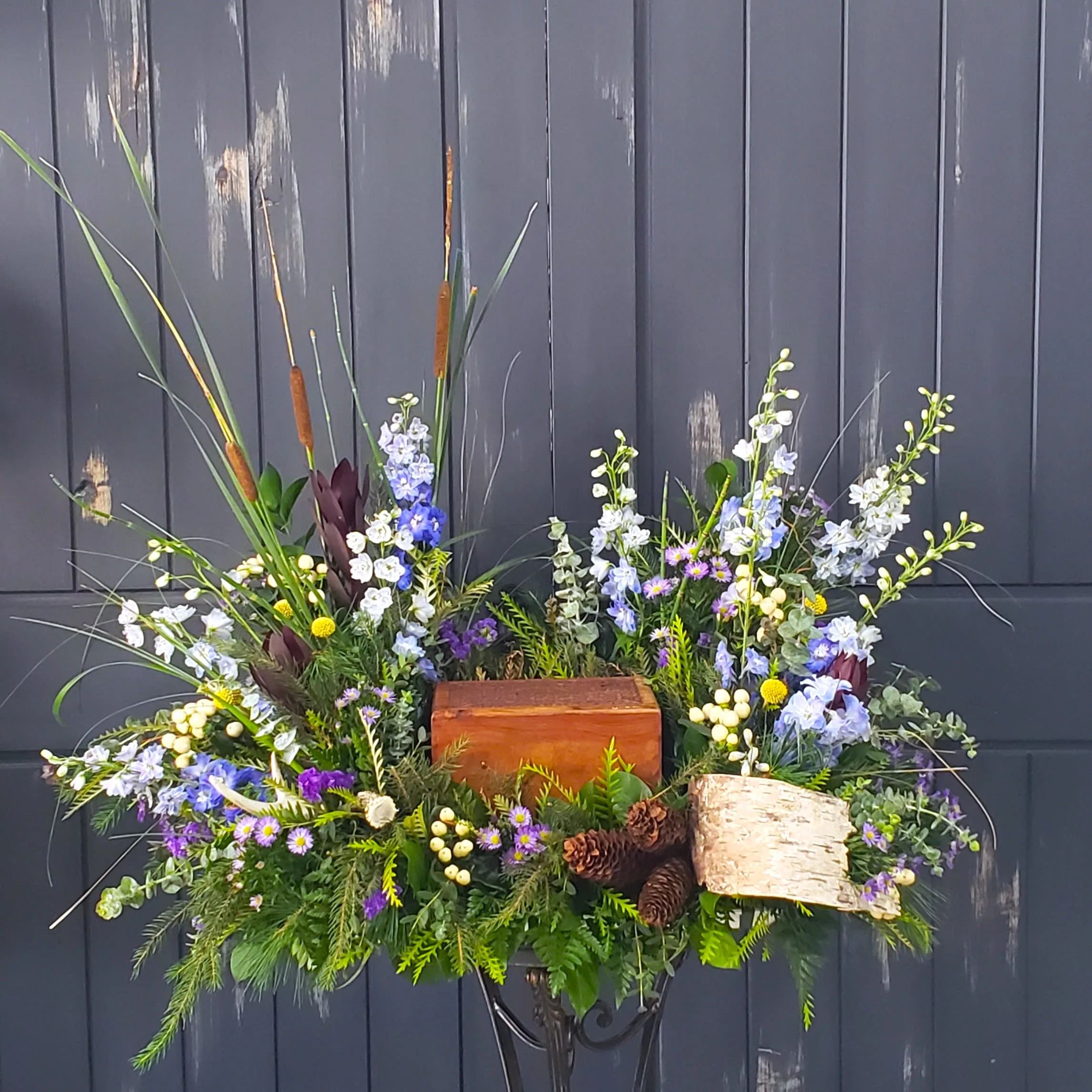 Wilderness Urn Surround for Mora MN