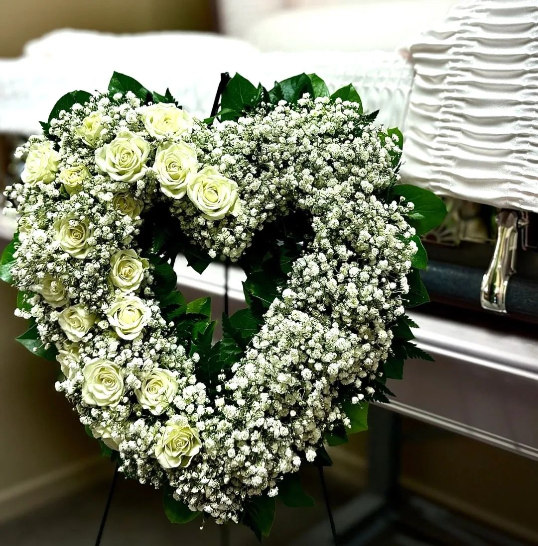 Delicate 17" Babies Breath Heart for Mora MN