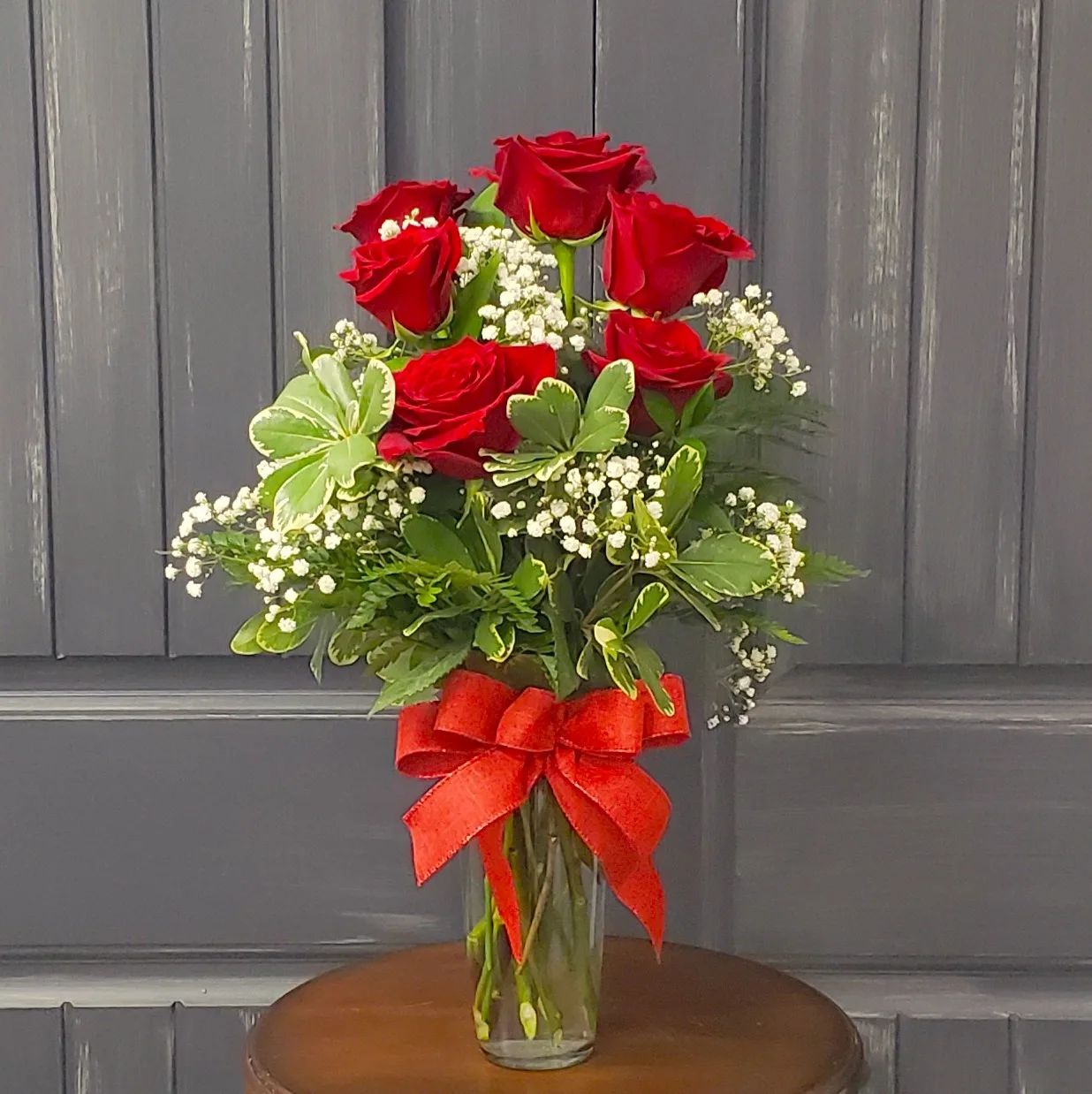 Half Dozen Red Roses for Mora MN