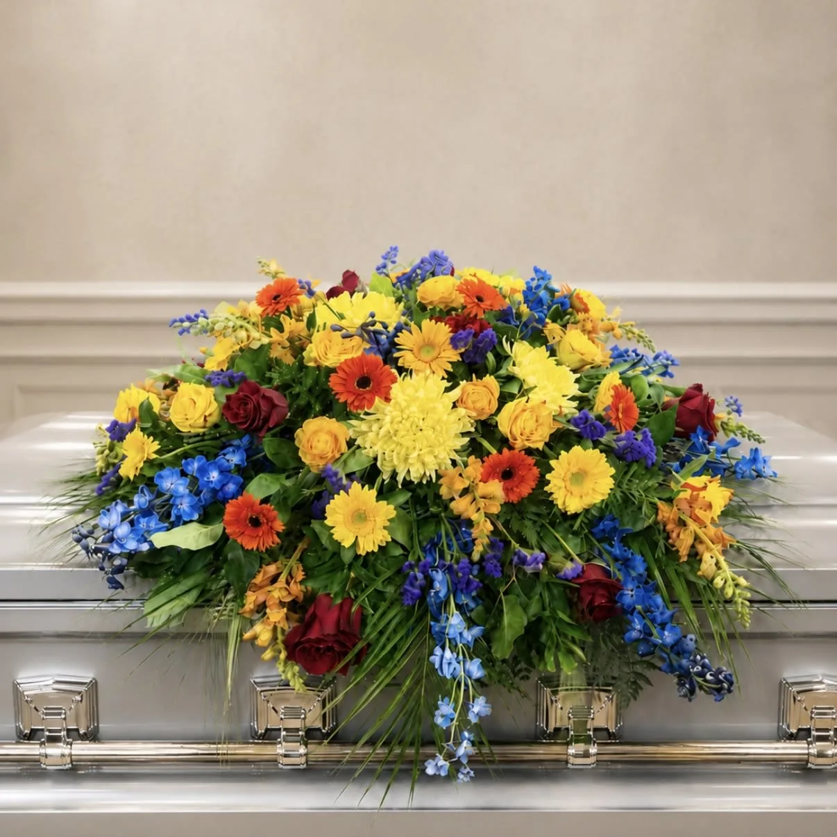 Bold Expressions Casket Spray for Mora MN Bold Expressions Casket Spray for Mora MN