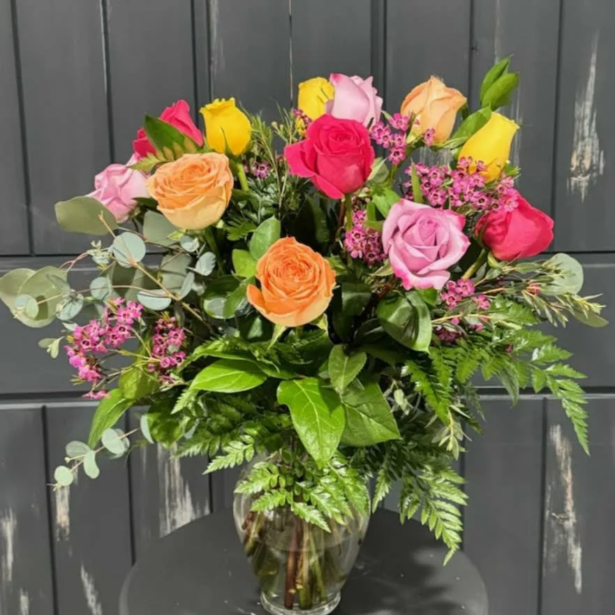 ASSORTED Roses-One dozen (MIXED COLORS) ASSORTED Roses-One dozen (MIXED COLORS)