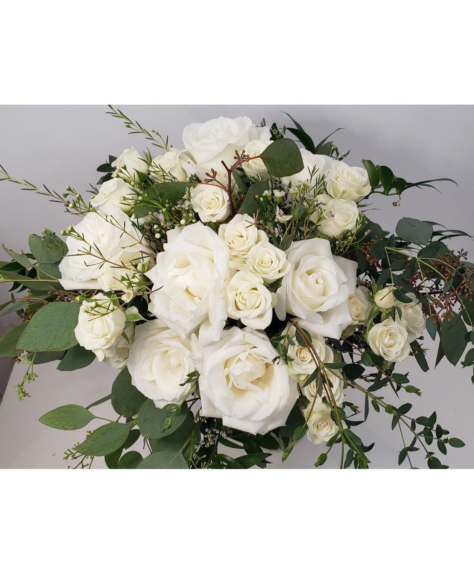 White Wedding wedding bouquet White Wedding wedding bouquet