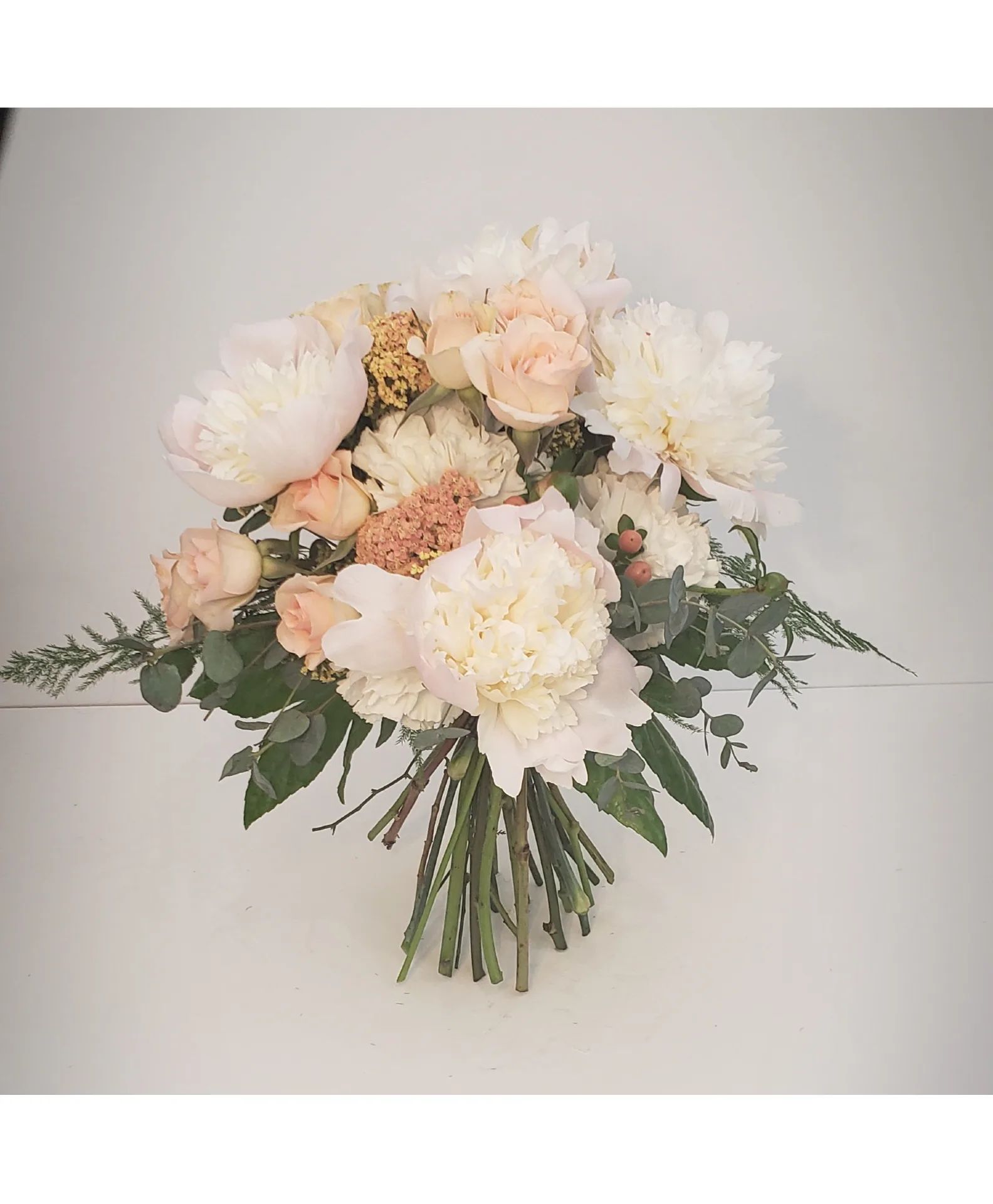 Blushing Bride wedding bouquet