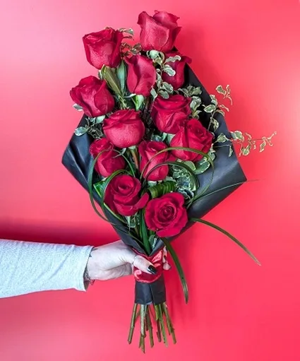 Demure Dozen Wrapped Bouquet Demure Dozen Wrapped Bouquet