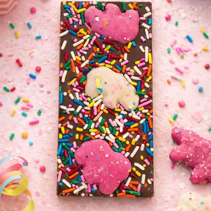 Luxe Chocolate Bar- Animal Cookie