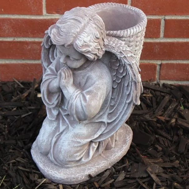 Kneeling Angel Kneeling Angel
