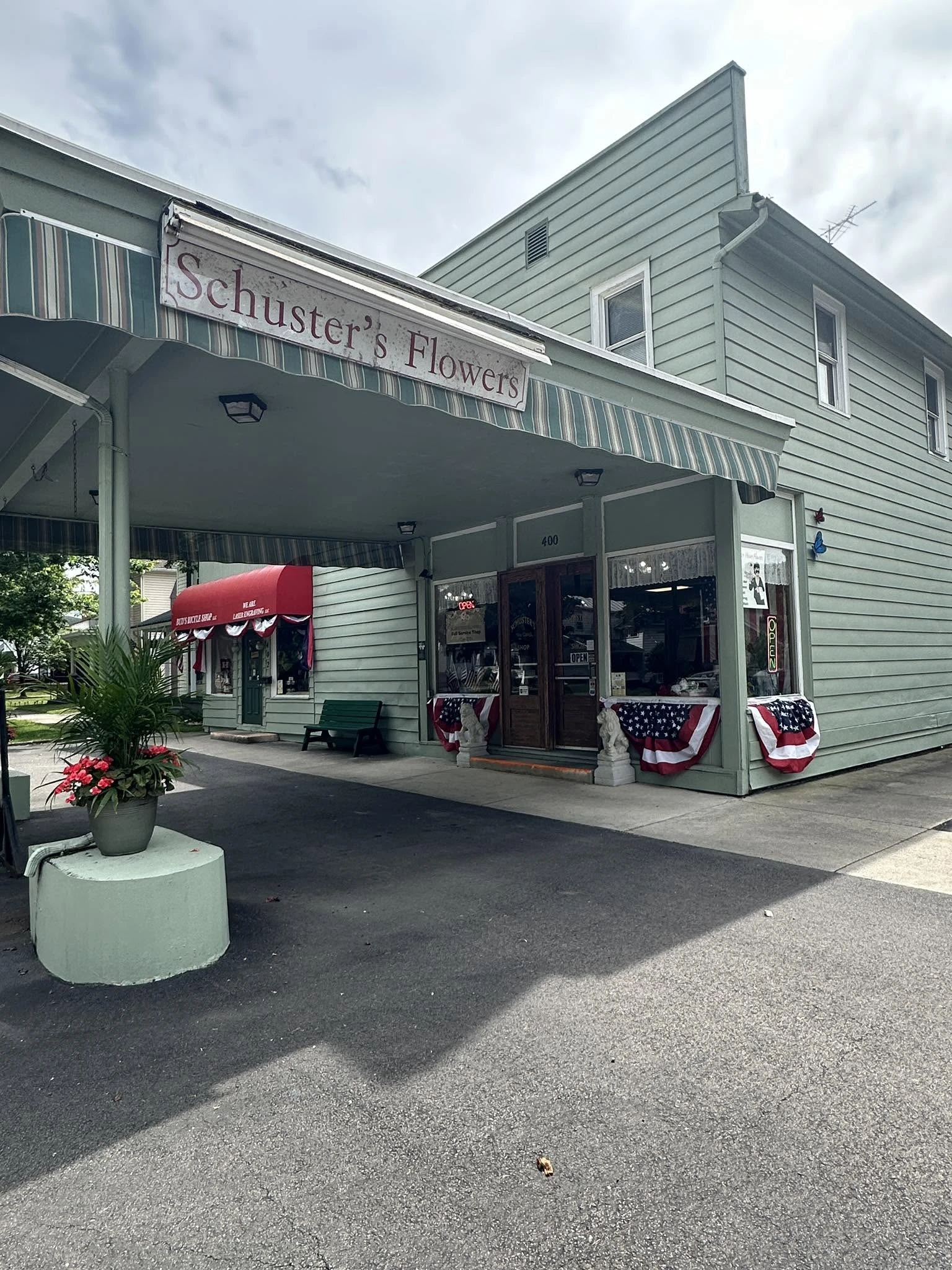 Flower shop image Flower shop image