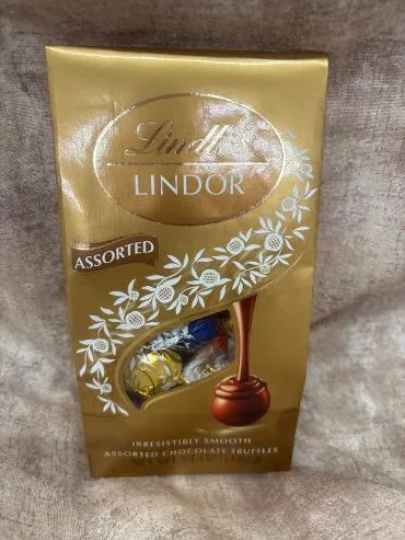 thumbnail.jpg Chocolates, Lindt Lindor Assorted image