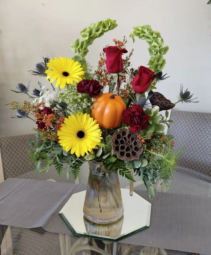 Champagne & Spice Fall Arrangement Champagne & Spice Fall Arrangement