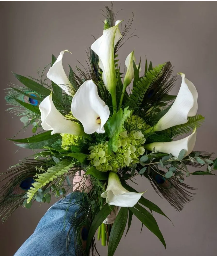 Peacock & Lilies Fresh Bouquet Peacock & Lilies Fresh Bouquet