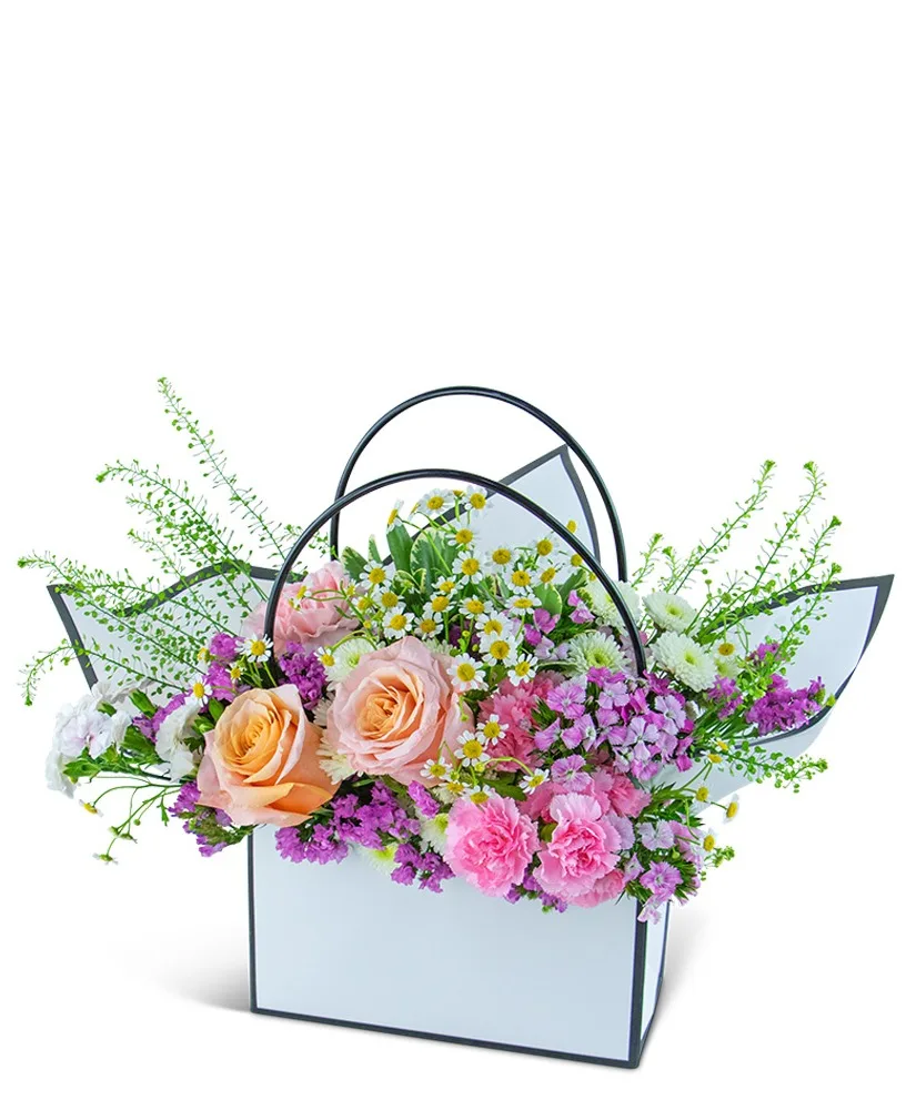 Seasonal Garden Blooming Tote Flower Arrangement Seasonal Garden Blooming Tote Flower Arrangement