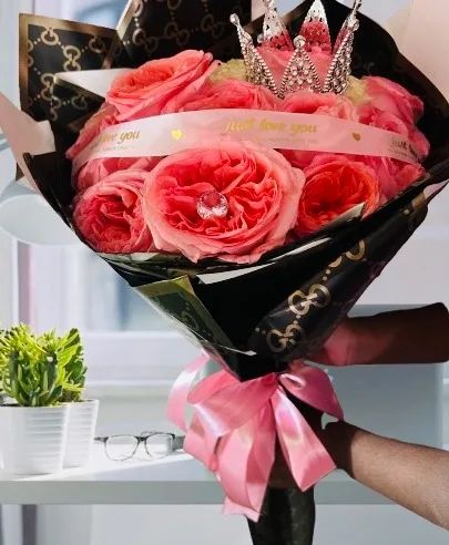 TIMELESS & ELEGANT valentine’s Day Floral
