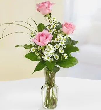 Classic Rose Bud Vase