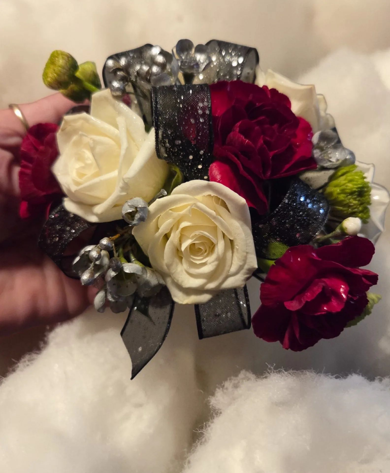 prom/wedding/homecoming wrist corsage