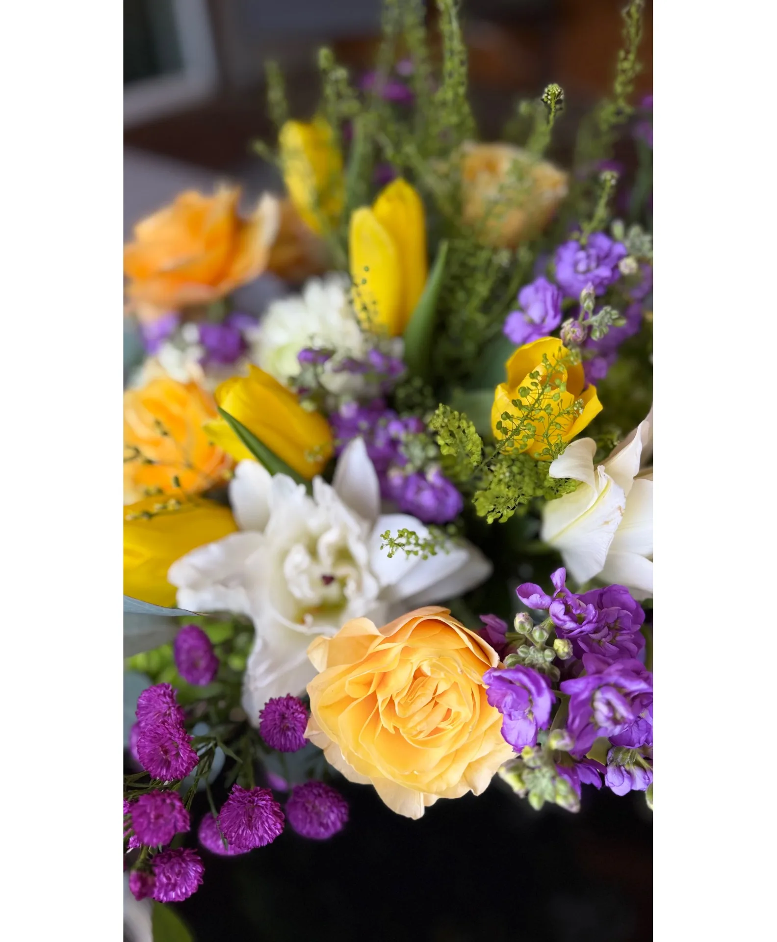 Golden Meadow Bloom Vase Arrangement – Garden Style Golden Meadow Bloom Vase Arrangement – Garden Style
