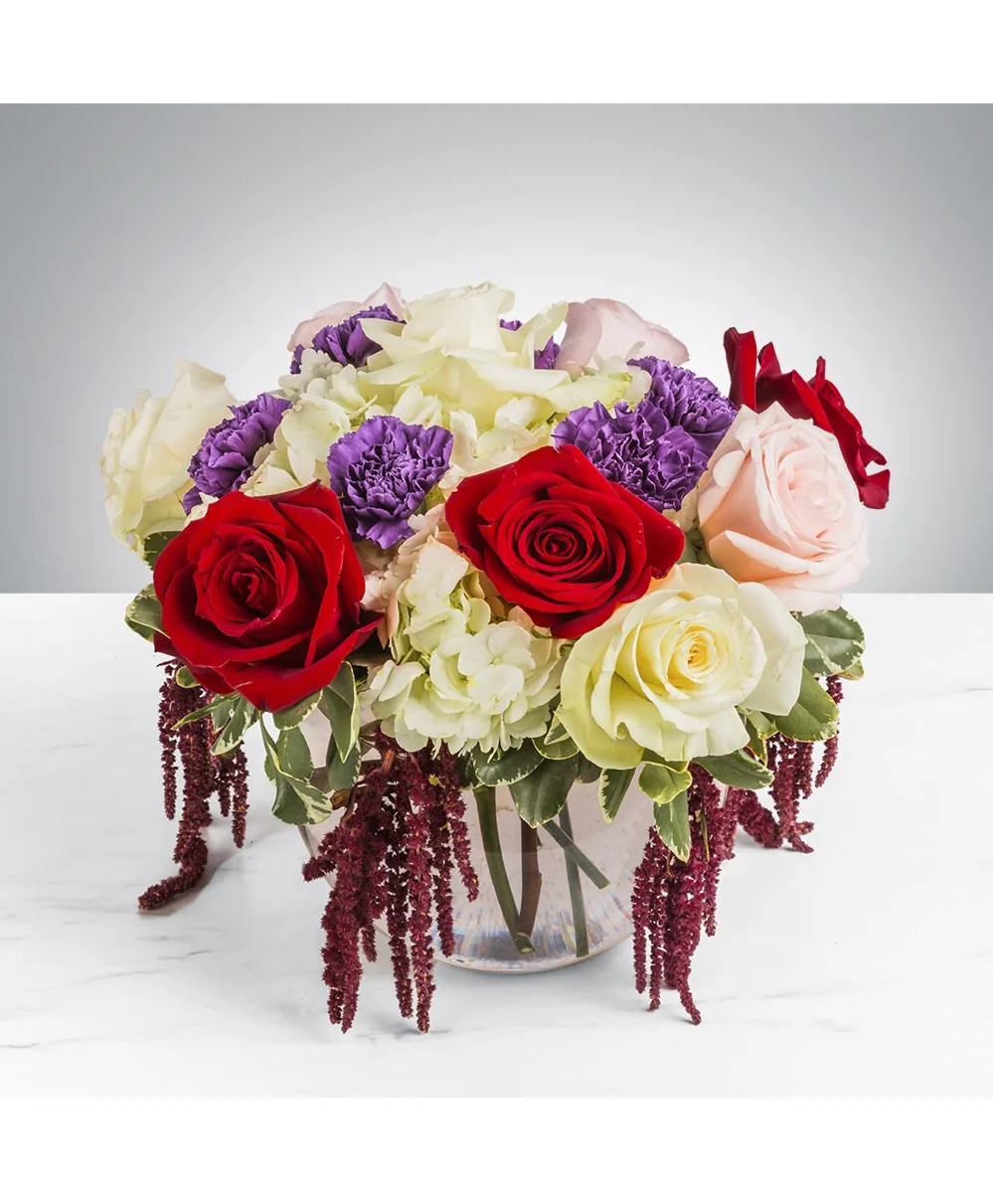Velvet Garden Elegance Clear Glass Vase Arrangement – Classic Garden Style (All-Around Design) Velvet Garden Elegance Clear Glass Vase Arrangement – Classic Garden Style (All-Around Design)