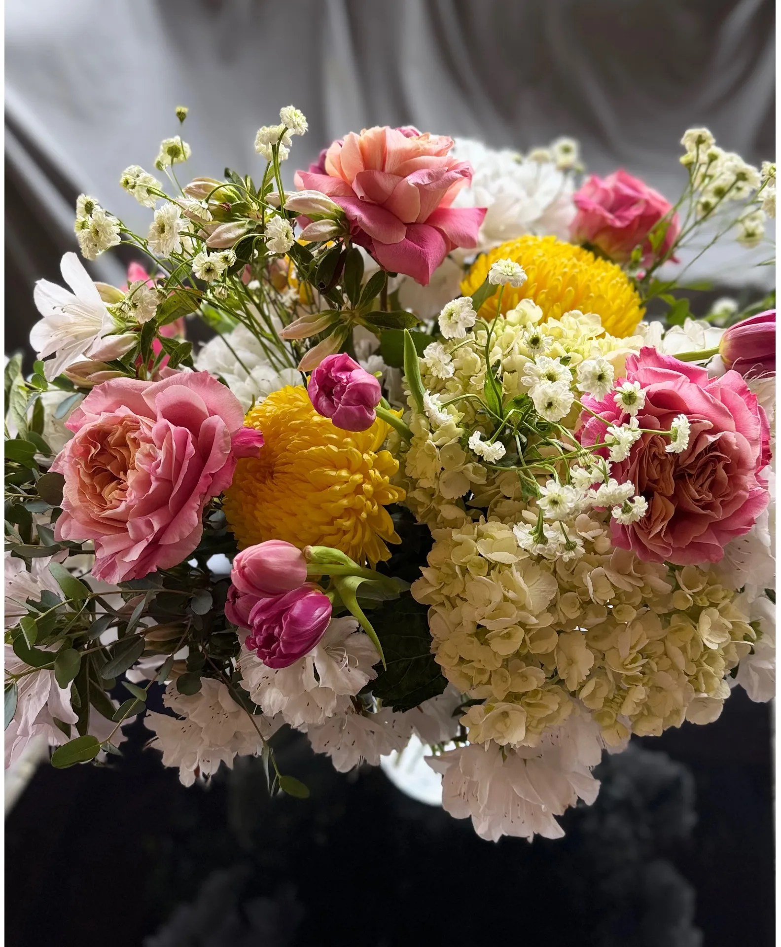 Blushing Garden Harmony Vase Arrangement – Loose Garden Style Blushing Garden Harmony Vase Arrangement – Loose Garden Style